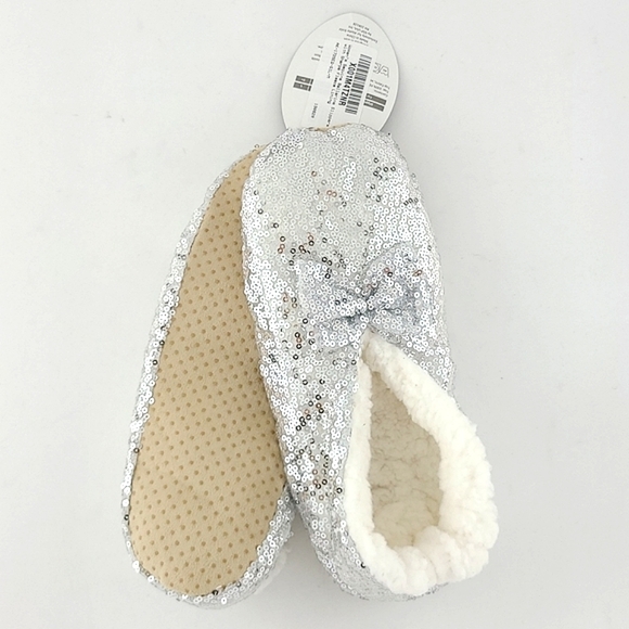 ⭐️3/ $30⭐️Alotta Knitts Women's Silver Sequins Ballerina Slippers Sherpa Sz M - Picture 6 of 8